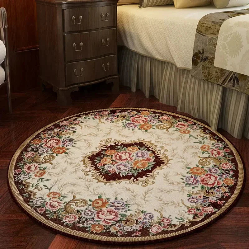 Area Rug: Round Vintage Floral Area Rug - Elegant European Style
